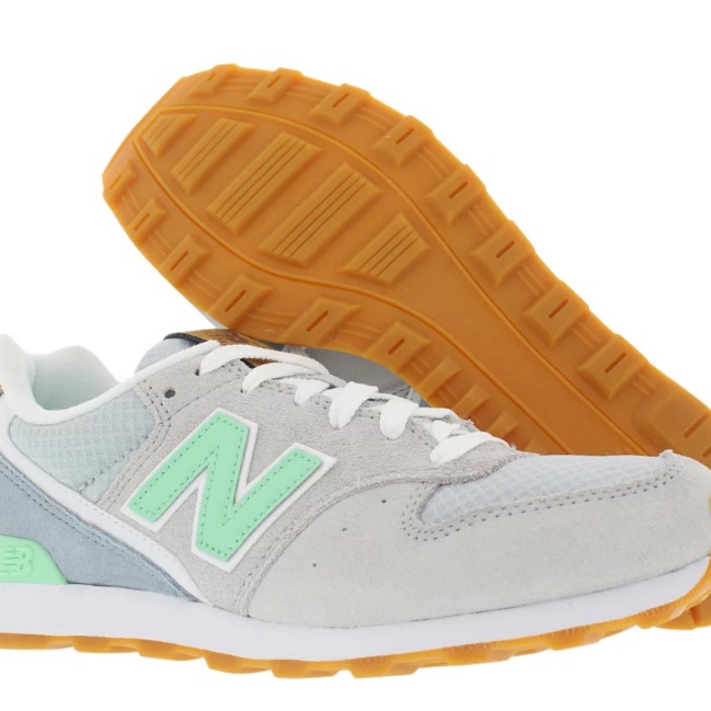 New Balance 696
